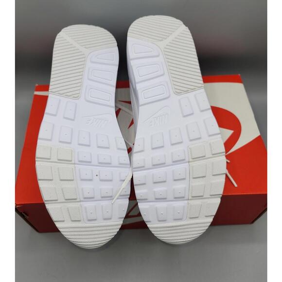 Womens Nike Air Max SC Triple White New With Box Size 8.5 - Picture 8 of 8